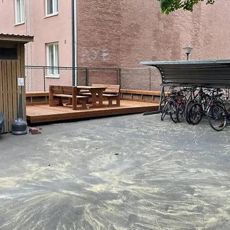 Luminous And Cozy In Hearth Of Helsinki
