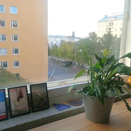 Luminous And Cozy In Hearth Of Helsinki